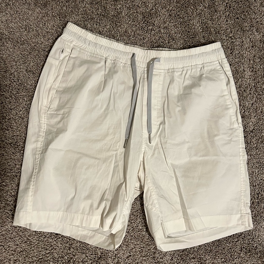 Lululemon drawstring shorts 7”